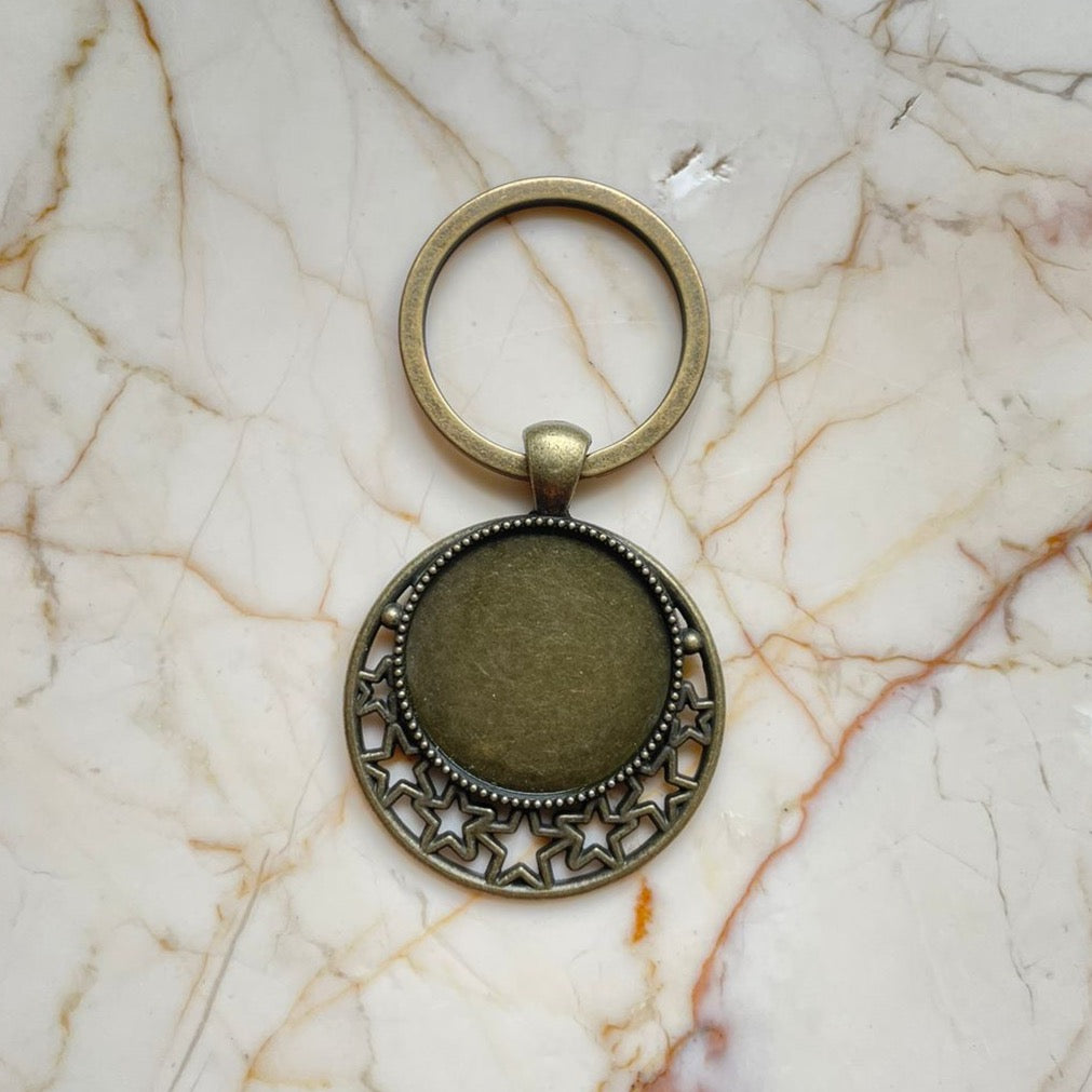 Keychain Vintage Bezel