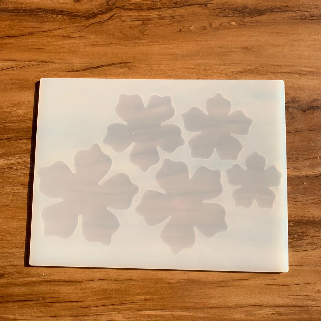 5 Cavity Flower mold.