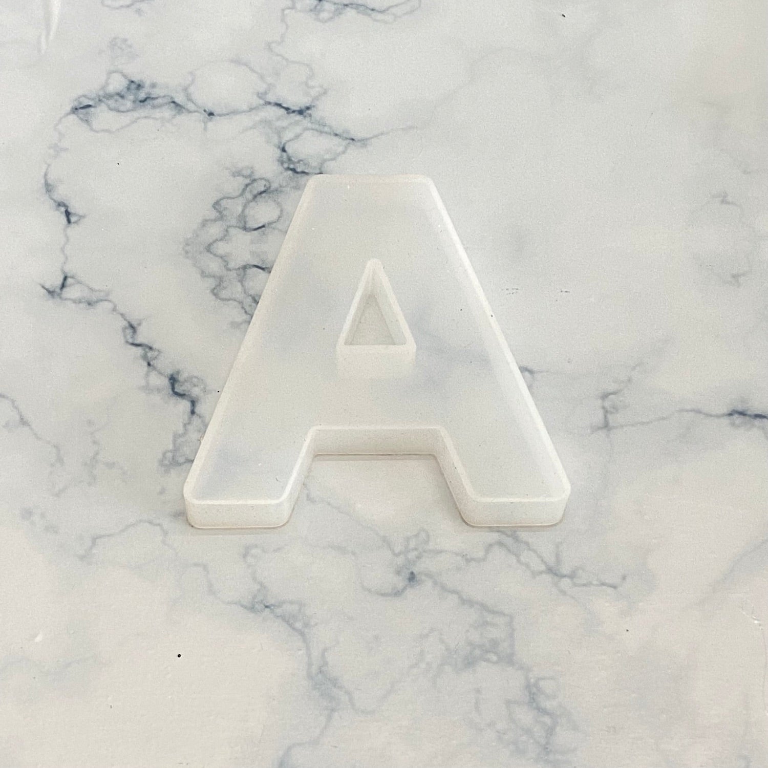 Monogram alphabet 4 inch