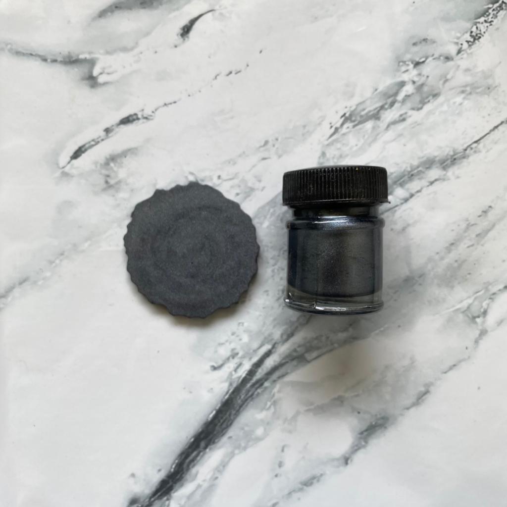 Paste pearl pigment black